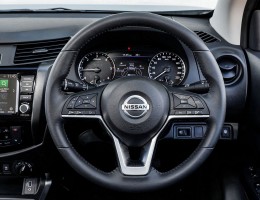 Kinh nghiệm lái xe: “Nút xì khói” trên Nissan Navara 2.3L có ý nghĩa gì???
